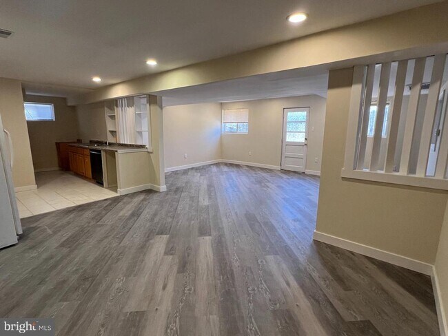 Building Photo - 7510 Sanner Rd