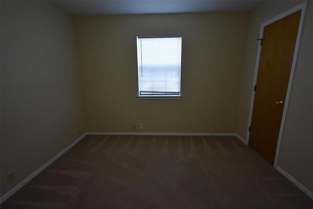 Building Photo - 606 N Main St