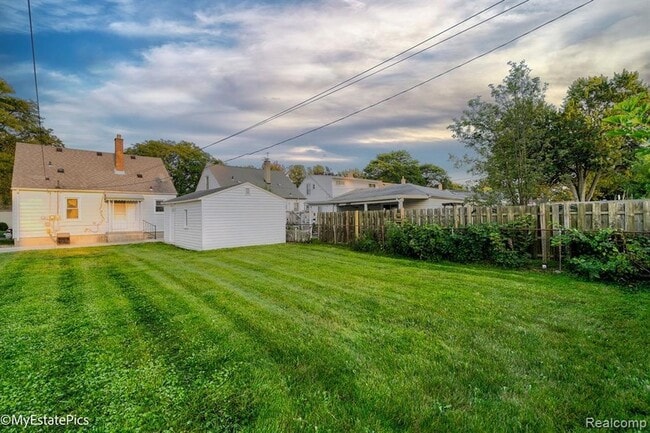 Building Photo - 6151 Helen St