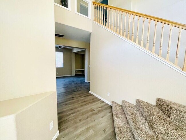Building Photo - 3200 Fairlands Ct