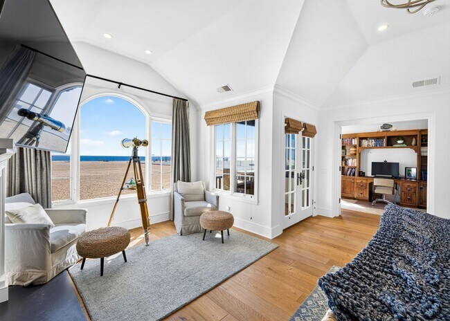 Building Photo - 1228 W Oceanfront