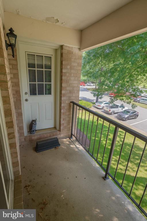 Building Photo - 18300 Streamside Dr