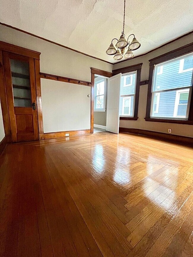 Building Photo - 49-49 Pendleton St