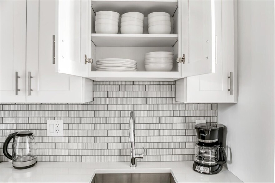 Building Photo - 401 Columbia St