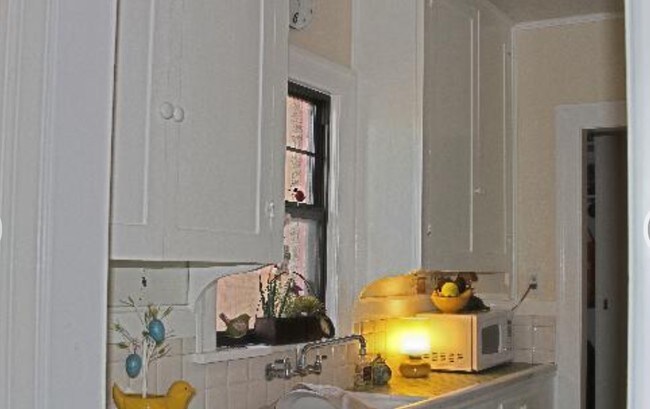 Building Photo - 1 Trinity Pl