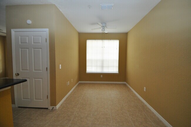 Building Photo - ALTAMONTE SPRINGS: Crescent Place at Lake ...