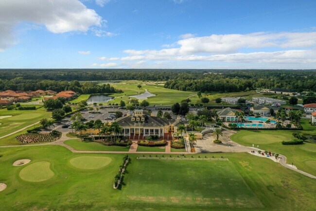 Building Photo - 2305 Victoria Dr