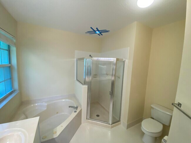 Building Photo - 4456 Regal Ct