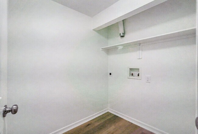 Building Photo - 1005 Scarlet Oak Dr