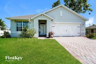 Building Photo - 349 NE 30th Terrace