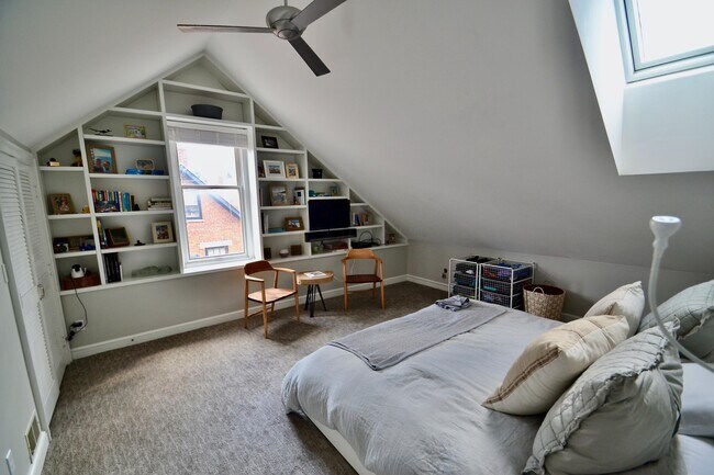 Building Photo - 258 Jackson St