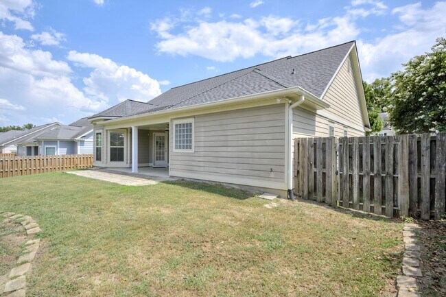 Building Photo - 812 Paisley Lane