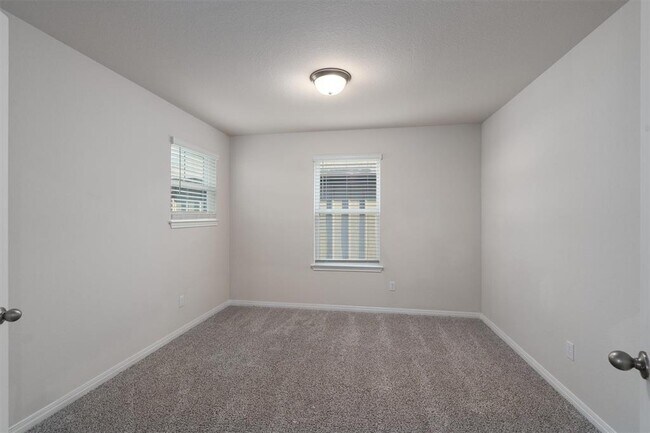 Building Photo - 11800 Copperstone Ave