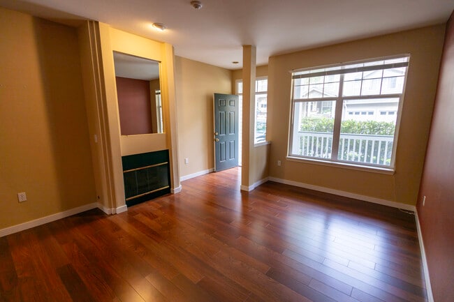 Living Room - 17819 NE 96th Way