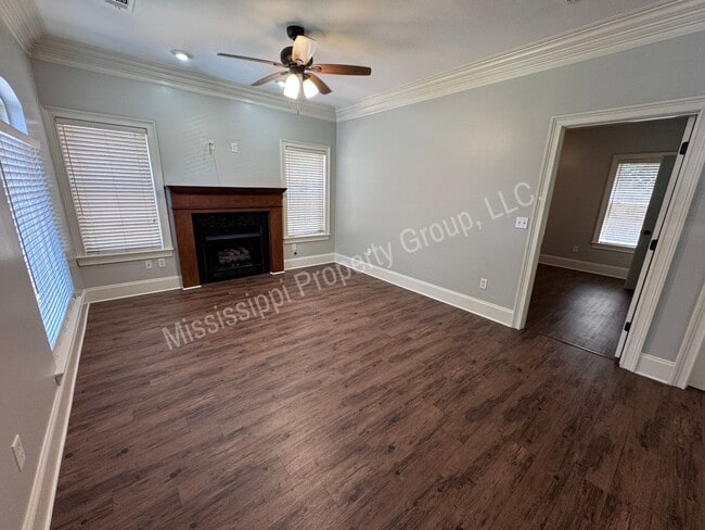 Building Photo - 3BR/3BA For Rent