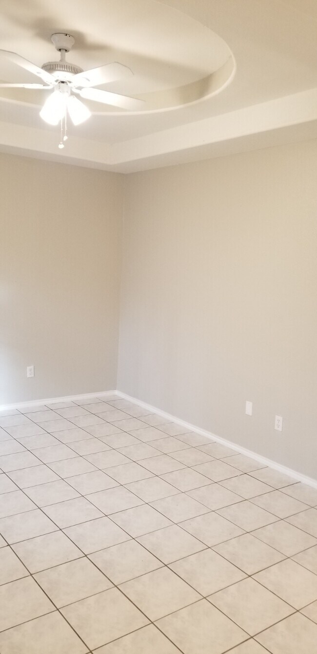 Building Photo - Caffery