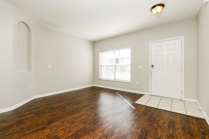 Building Photo - 536 Bromley Ct