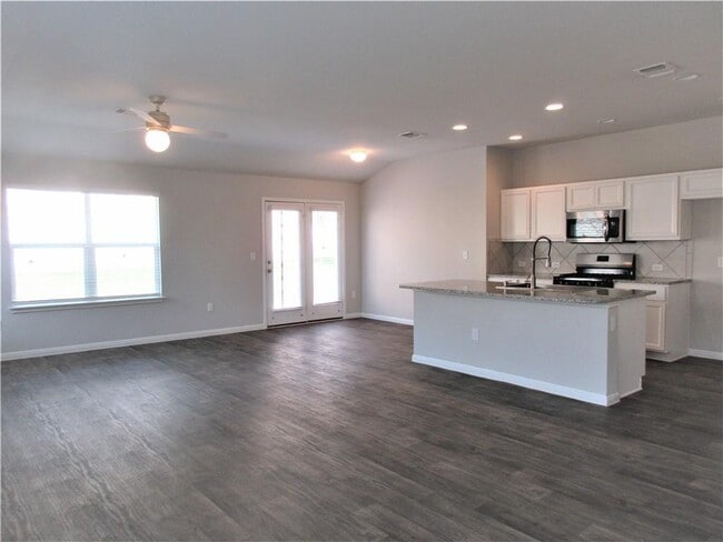 Building Photo - 10913 Gonzales Ranger Pass