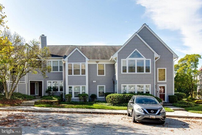 Building Photo - 7764 Mayfair Cir