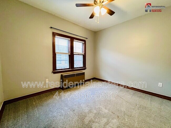 Building Photo - 1029 W Morgan Ave
