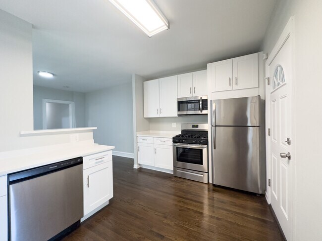 Building Photo - 5259 W Nelson St