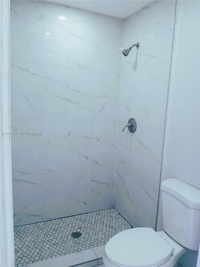 Building Photo - 510 NW 47th St