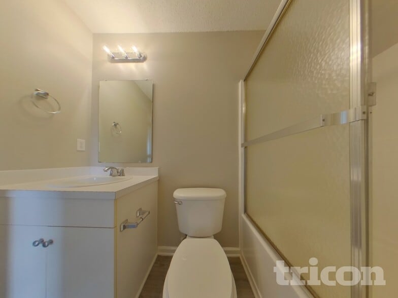 Building Photo - 119 W Waverly Pl Ct