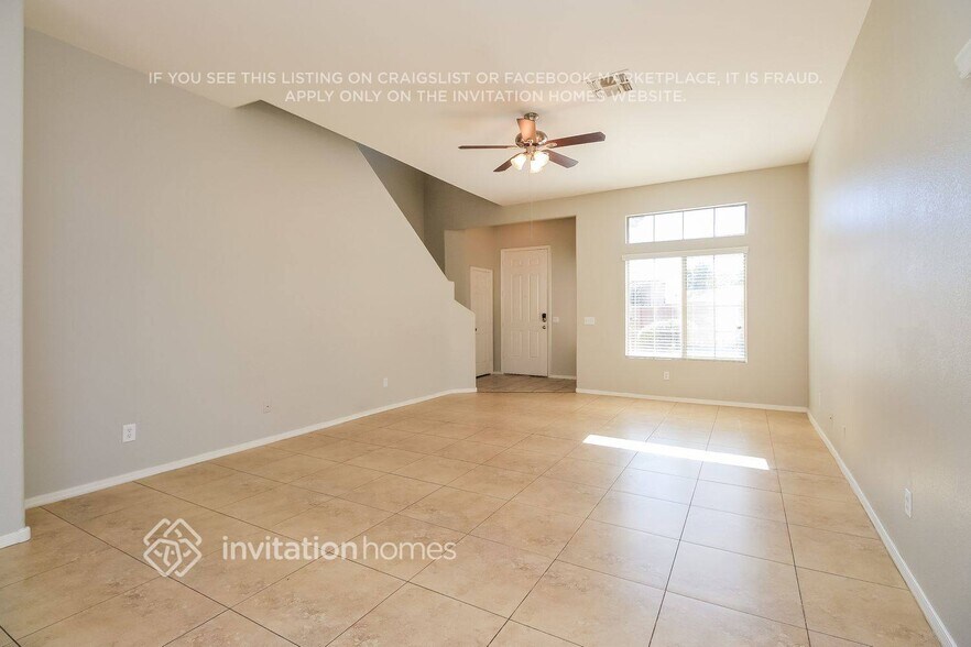 Building Photo - 2578 E Bellerive Dr