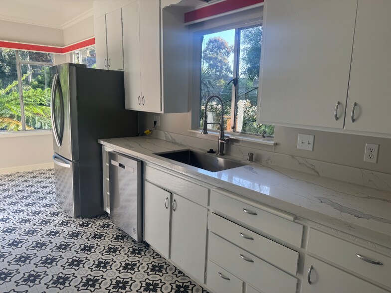 Building Photo - 199 Saranap Ave