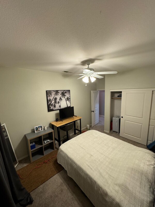 Building Photo - 2221 Capistrano Way