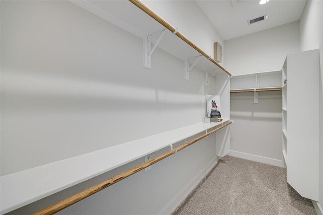 Building Photo - 846 Elkhart St