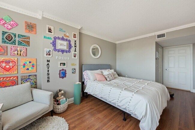 Building Photo - 3000 Coral Way