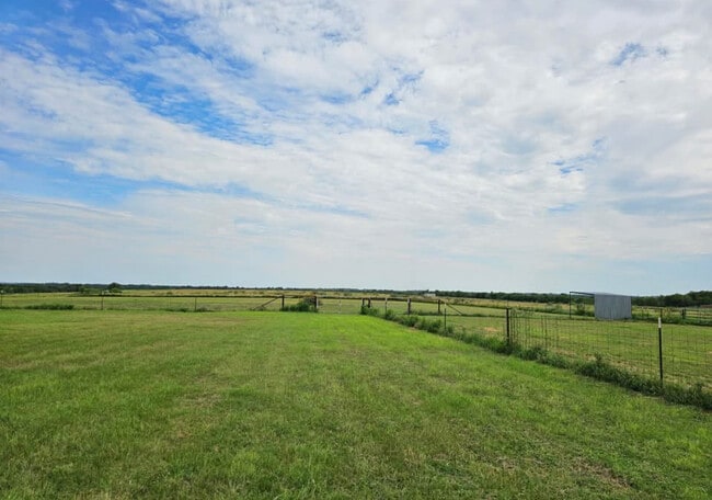Building Photo - 1229 Co Rd 420