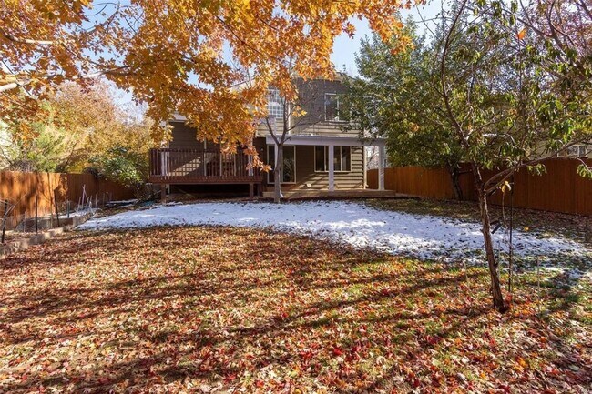 Building Photo - AMAZING 4 Bed 4 Bath Single Family Home in...