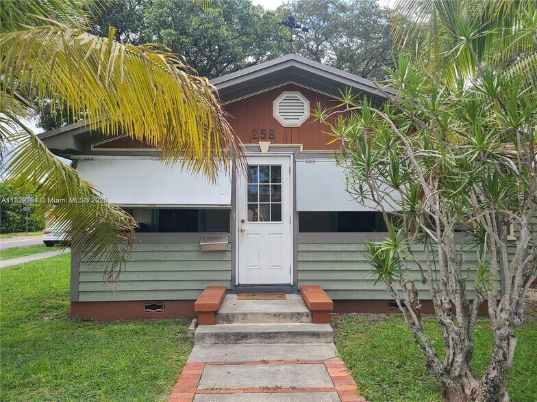 Building Photo - 258 SW 1st Ct