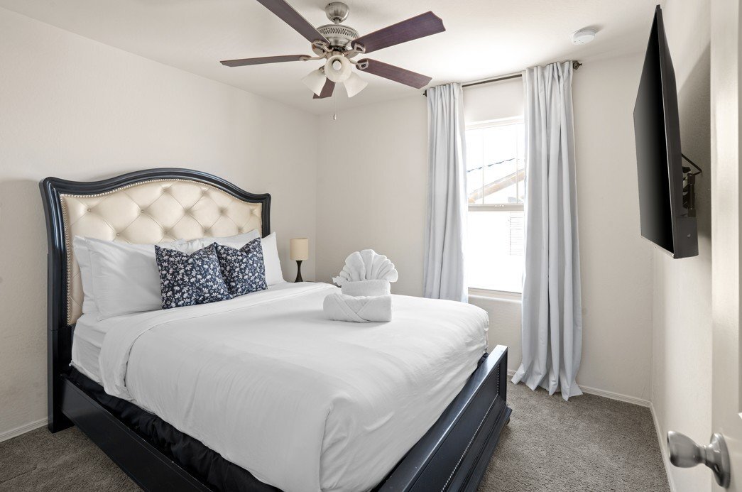 Building Photo - 16220 W La Ventilla Way