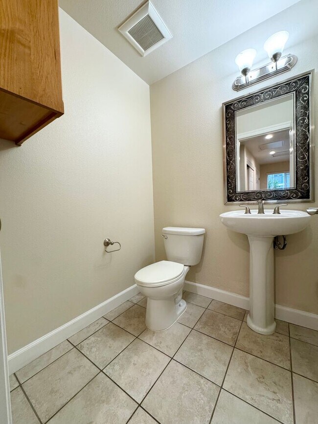 Building Photo - 1437 Wyla Walk