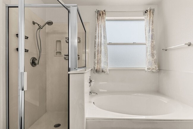 Building Photo - 2500 Waterfall Dr