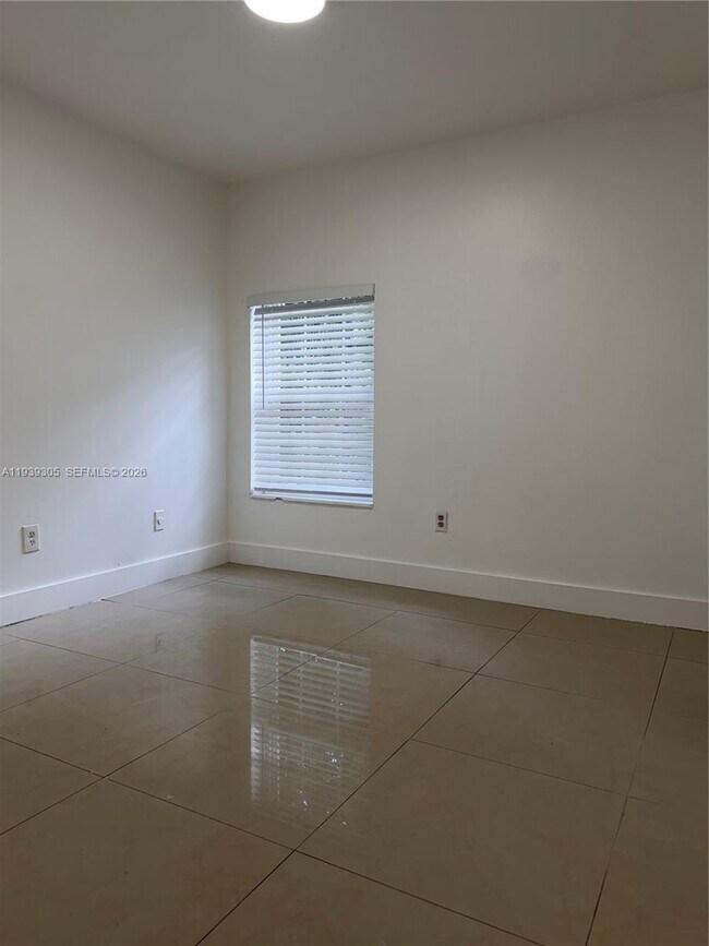 Building Photo - 8111 SW 129th Ave