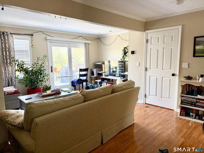 Building Photo - 133 Clearview Ct