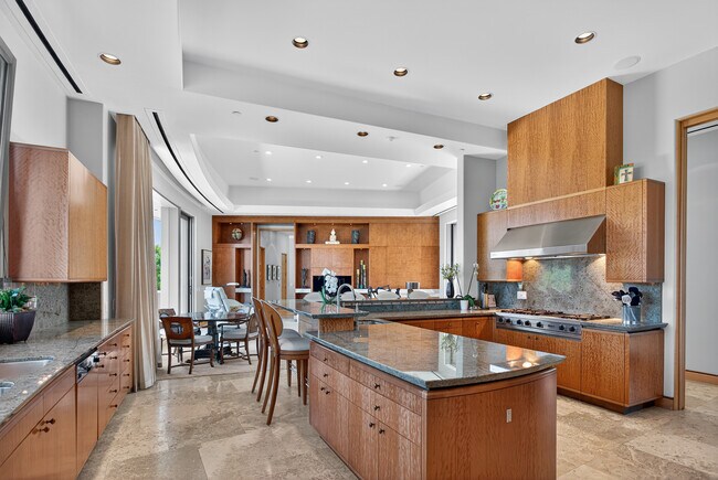 Building Photo - 17534 Los Morros