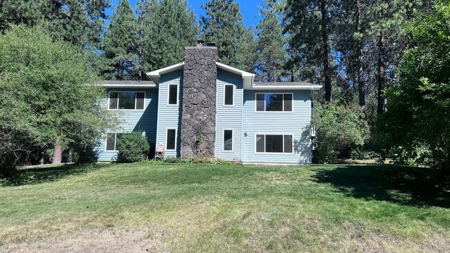Primary Photo - Peaceful Country Setting – Beautiful 5-Bed...