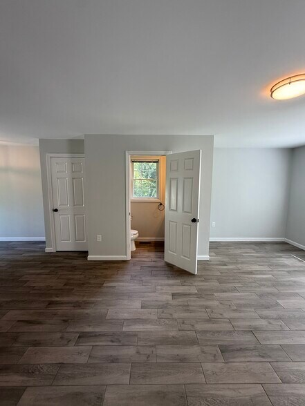 Building Photo - 86 Reservoir Dr