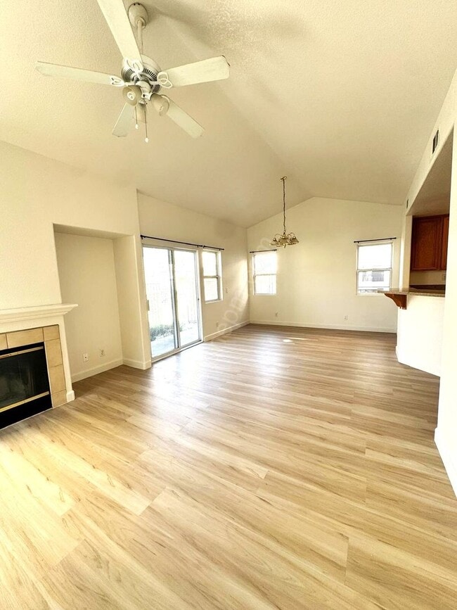 Building Photo - Beautifual Home