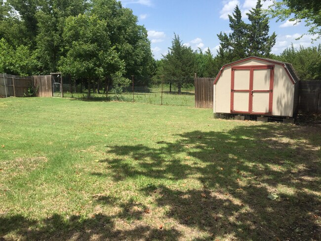 Building Photo - 3409 S Carolina Dr