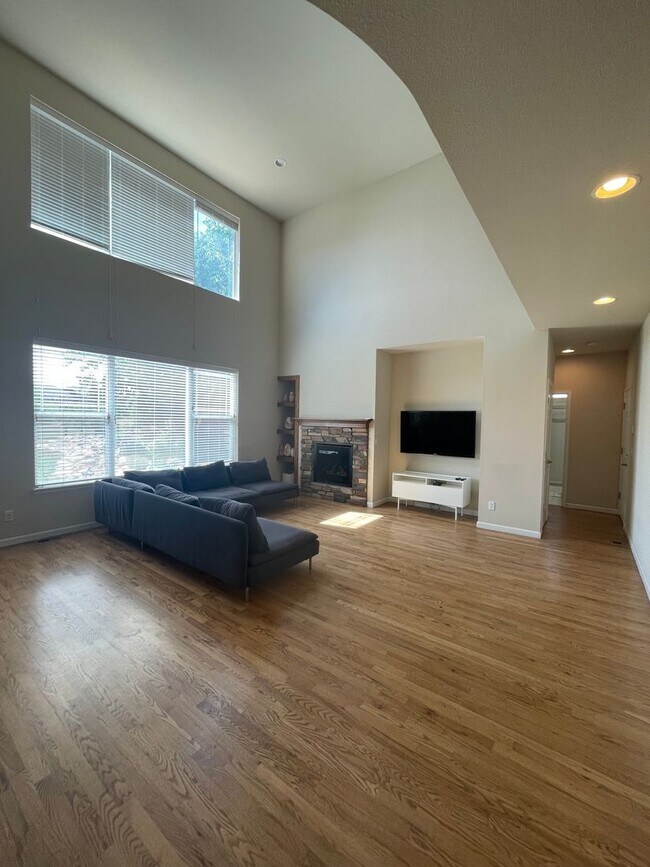 Building Photo - Sprawling Two-Story Home w/ Yard Maintenan...