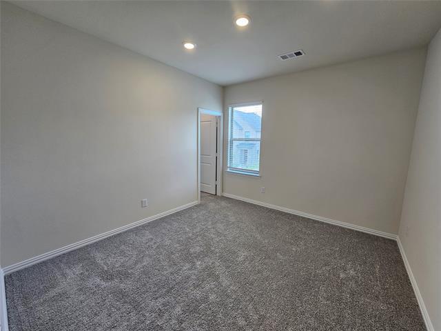 Building Photo - 2800 Jacaranda Dr