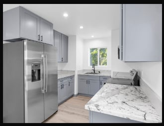 Kitchen Appliances - 5869 Adenmoor Ave