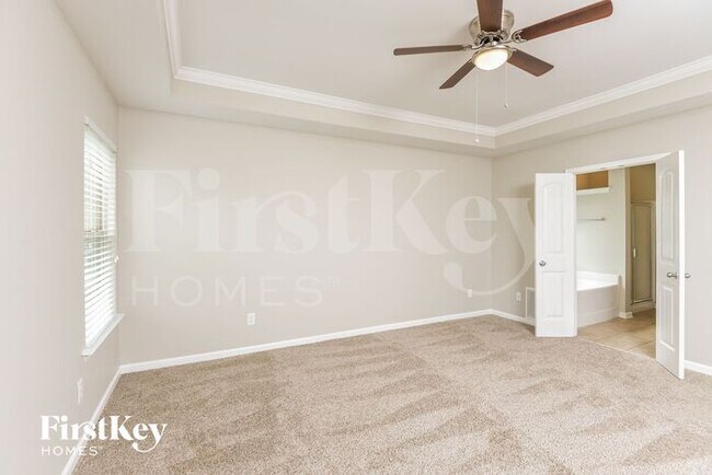 Building Photo - 12839 Olmsted Cir