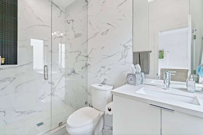 Building Photo - 3218 Ibis St